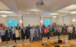 Group shot of all the attendees.